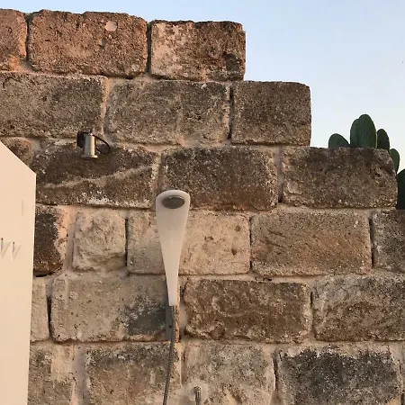 度假居 Masseria Canali Serranova